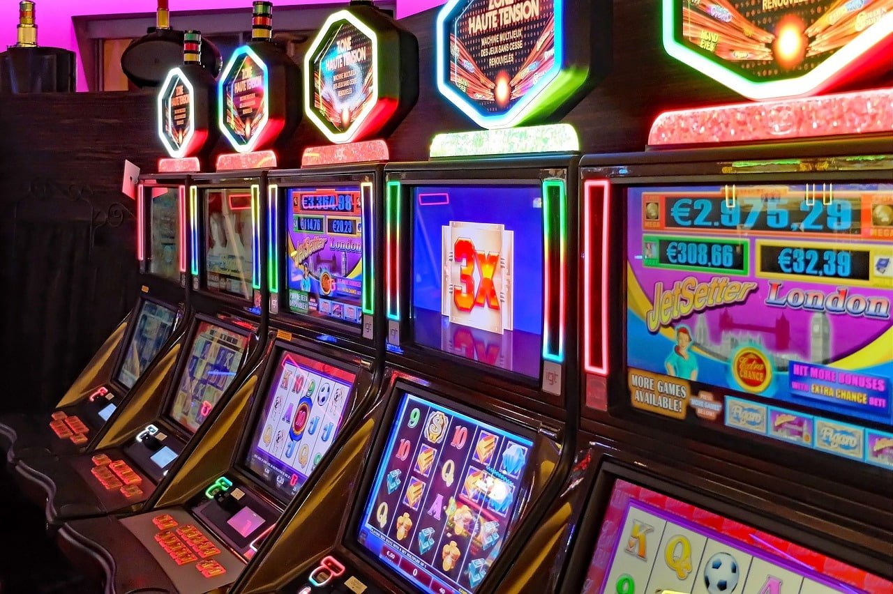 royal club မြန်မာ online gaming platform မြင်ကွင်း